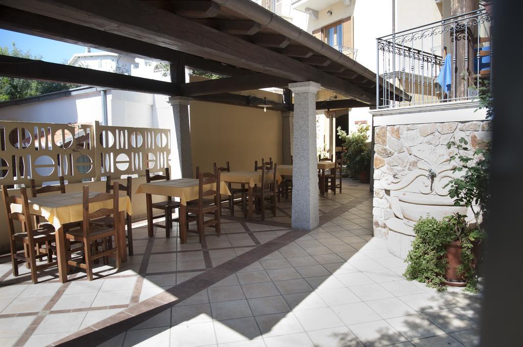 Hotel San Francisco Cala Gonone Exterior foto